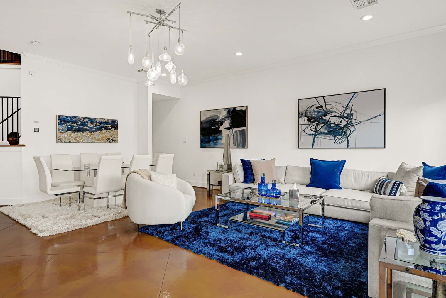 Building Photo - 5522 Larkin St