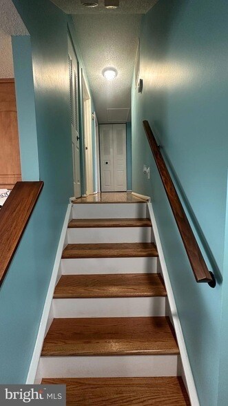 Building Photo - 8111 Brown Ct