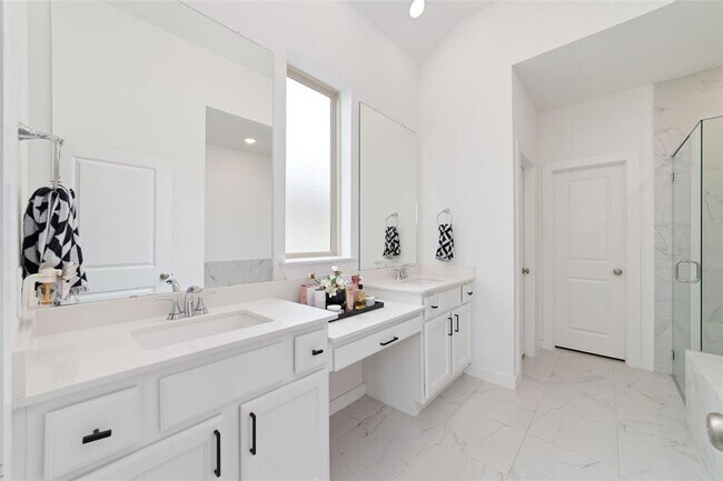 Building Photo - 2006 Elm Grv Ct