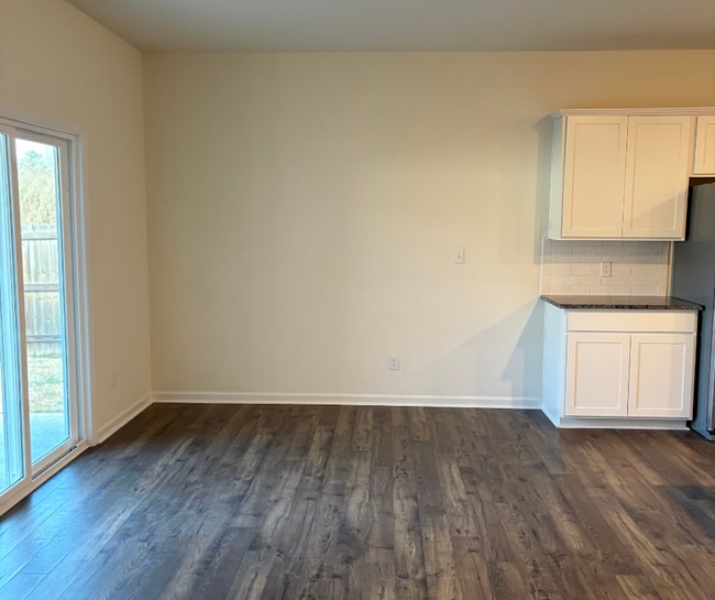 Building Photo - 2049 Tournament Dr