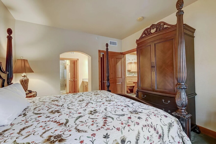 Building Photo - 840 Bigler Ln