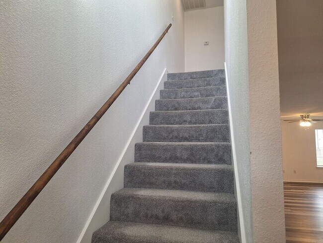 Building Photo - 2621 Lee Ave