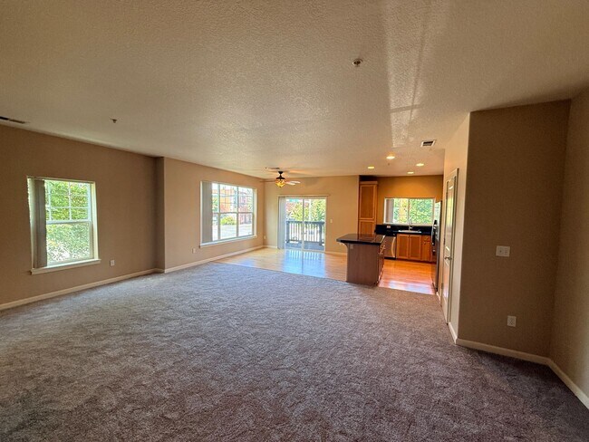 Building Photo - 1050 SW 170th Ave