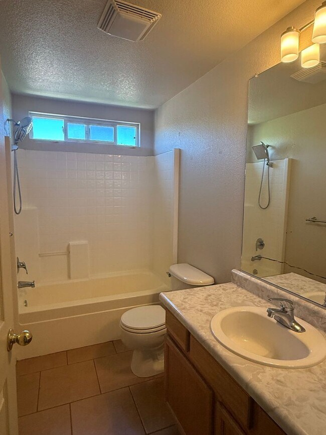 Building Photo - Coming Soon: Spacious 3BR/2.5BA Home in Northwest Reno