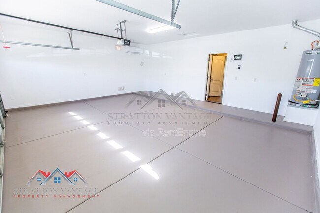 Building Photo - 17932 W Caribbean Ln