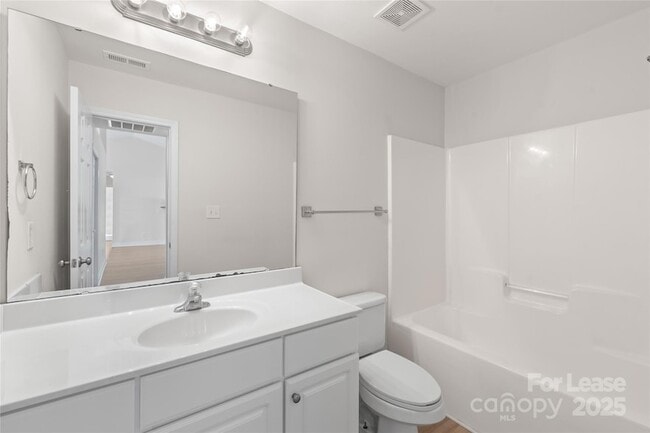 Building Photo - 3007 Laurel Creek Ln