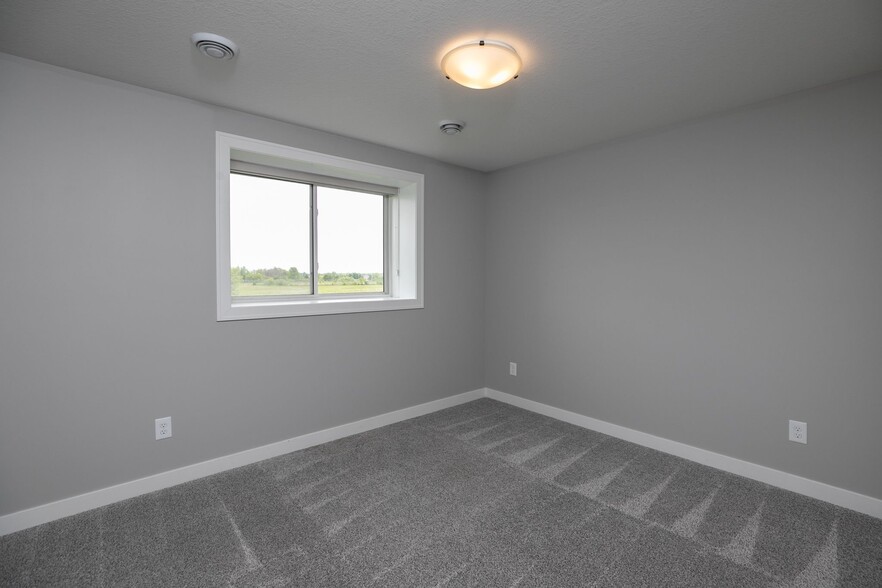 Building Photo - 863 Portsmith Dr NW