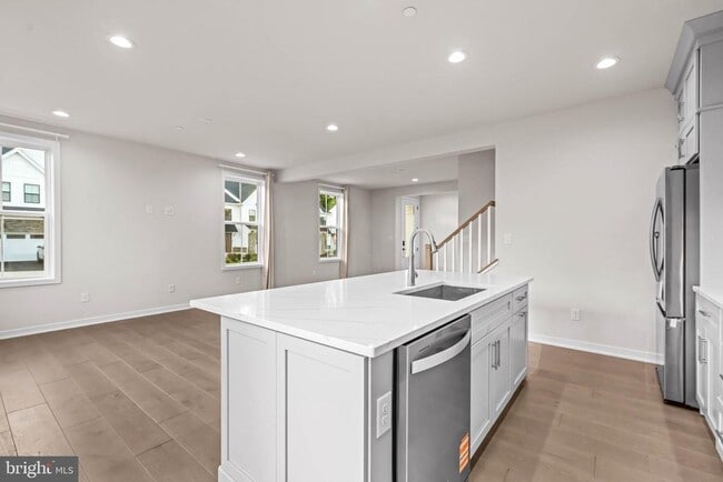 Building Photo - 401 HARTNUP St