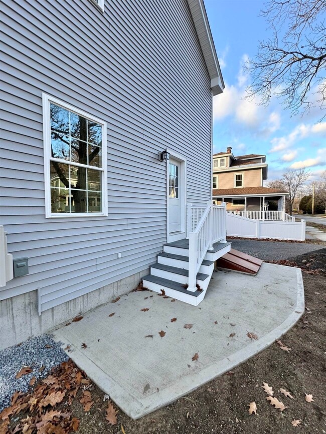 Building Photo - 193 S Lincoln St