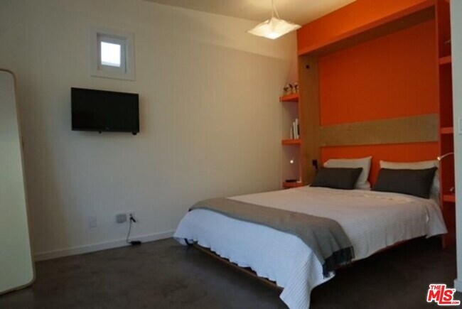 Building Photo - 18105 Sandy Cape Dr