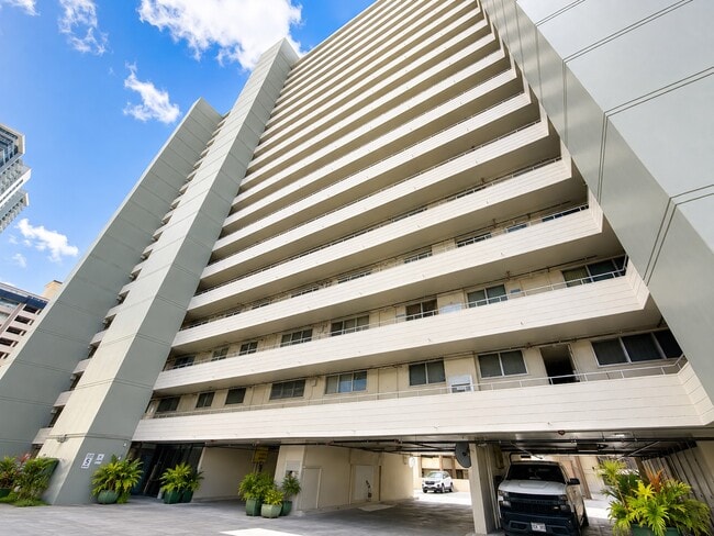 Building Photo - 780 Amana St
