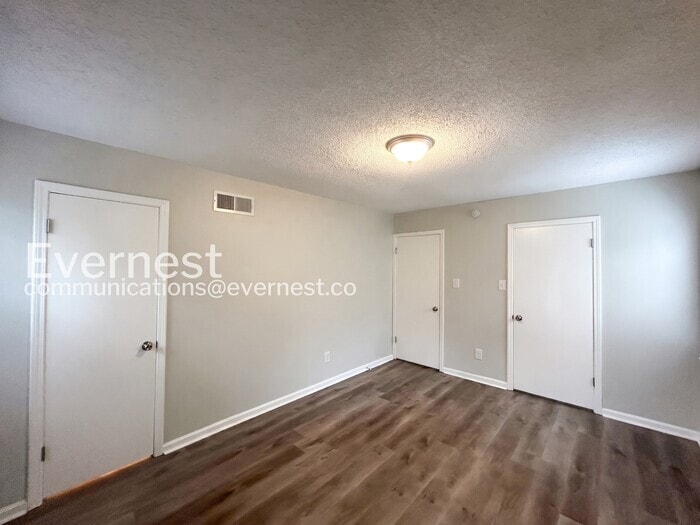 Building Photo - 3352 Brownbark Dr