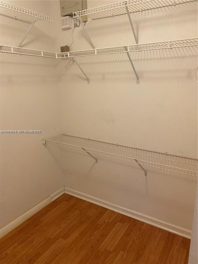 Building Photo - 540 SE 21st Ln