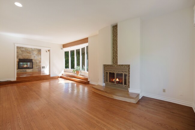 Building Photo - 388 Taconic Rd