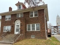 Building Photo - Massive 4 Bedroom, 2 Bath Brick Home