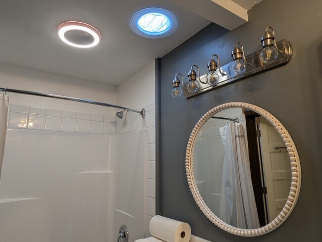 Building Photo - Farm House A