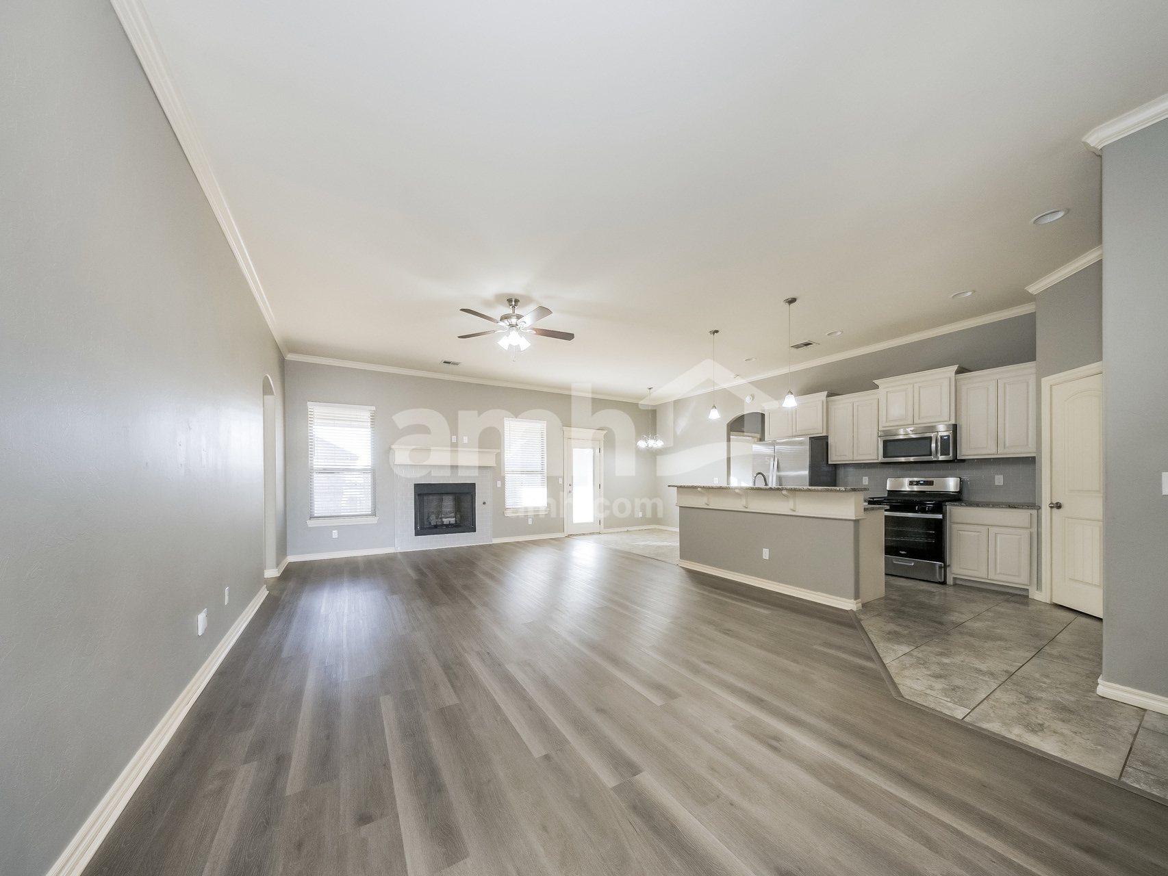 Building Photo - 416 E Charlotte Terrace