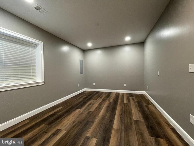 Building Photo - 23573 Christina Ridge Square