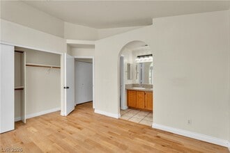 Building Photo - 856 Brass Ring Rd