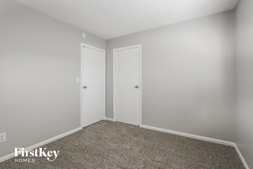 Building Photo - 8141 Warbler Way
