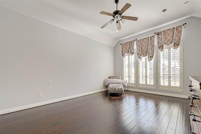 Building Photo - 5422 Linden Rose Ln