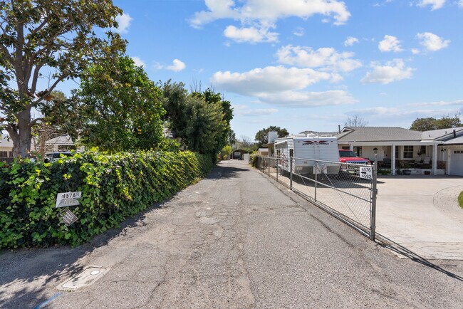 Building Photo - 4576 Adam Rd