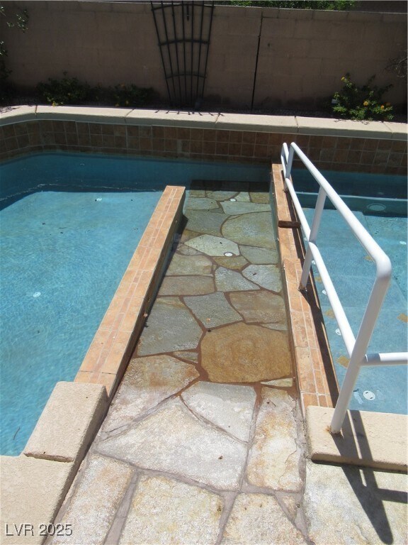 Building Photo - 2091 Clearwater Lake Dr