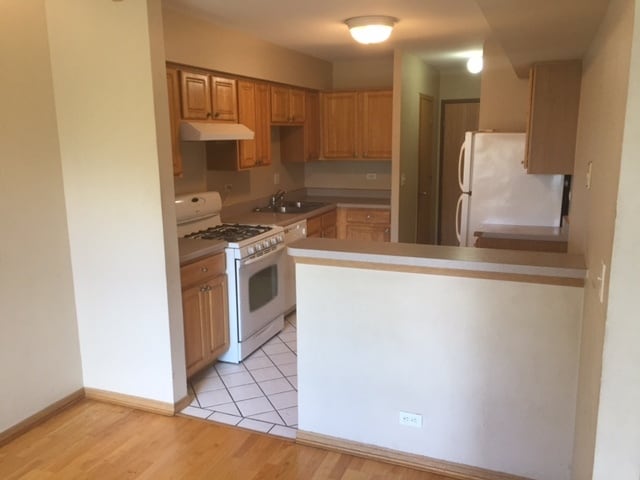 Building Photo - 3000 Bayside Dr