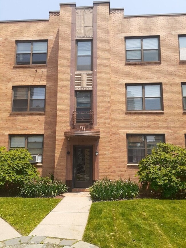 Building Photo - WAYLAND SQUARE REALTY (218)