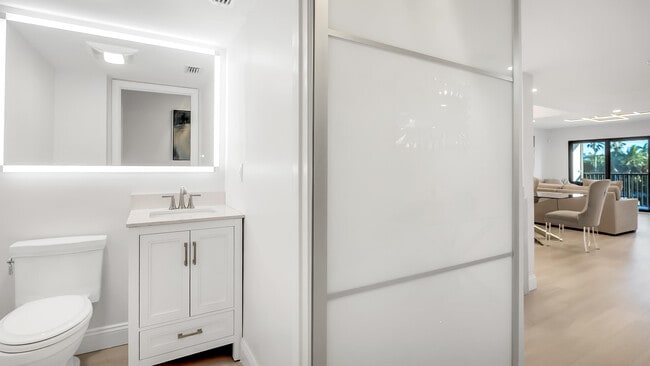 Building Photo - 240 Captains Walk