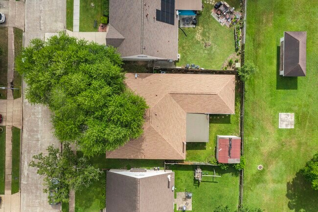 Building Photo - 16719 Sky Blue Ln