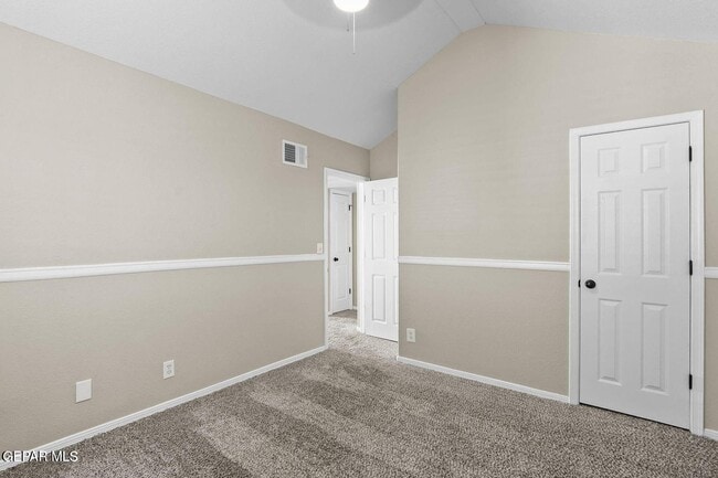 Building Photo - 12425 Red Sun Dr