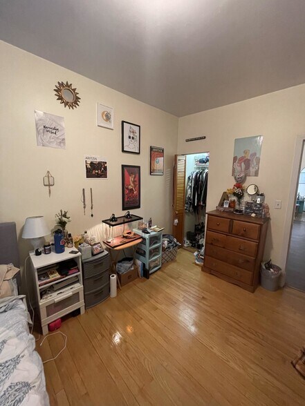 Building Photo - 47 Joy St