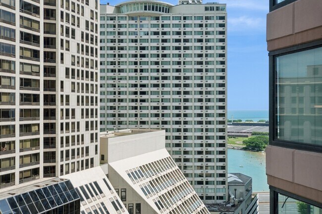 Building Photo - 401 E Ontario St