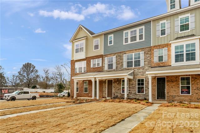 Building Photo - 10105 Hemingway Pl