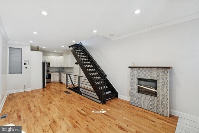 Building Photo - 2527 Ingersoll St