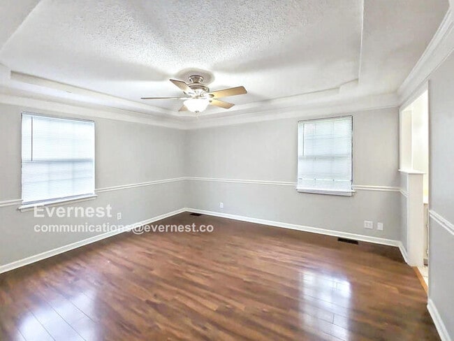 Building Photo - 14902 W 149th St