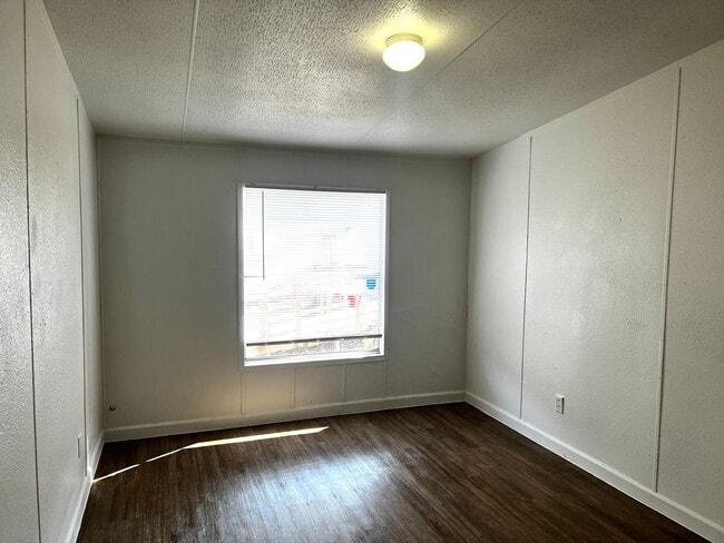 Building Photo - 69 D St