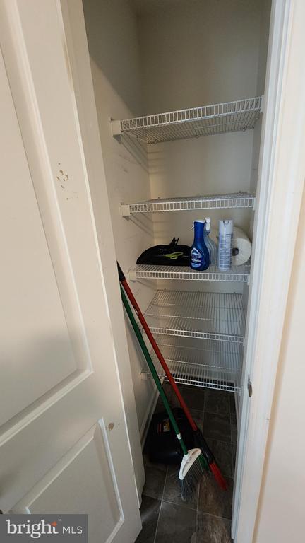 Building Photo - 14225 Jib St