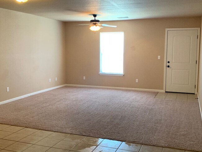 Building Photo - 7614-MF2-E4