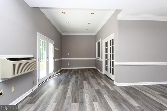 Building Photo - 7196 Dark Forest Dr
