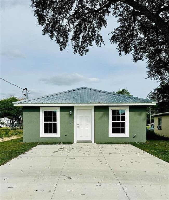 Primary Photo - 136 E St