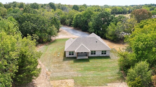 Building Photo - Private 2-Acre Retreat | Custom Home | Gat...