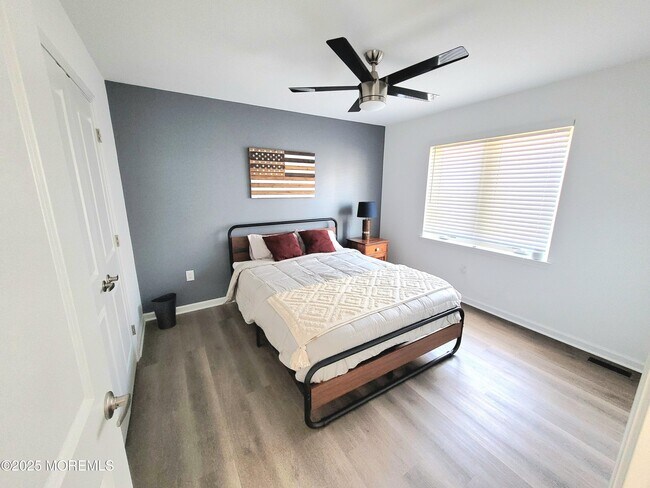 Building Photo - 1134 Springwood Ave