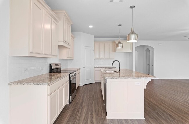 Building Photo - 2405 Peebles Ln