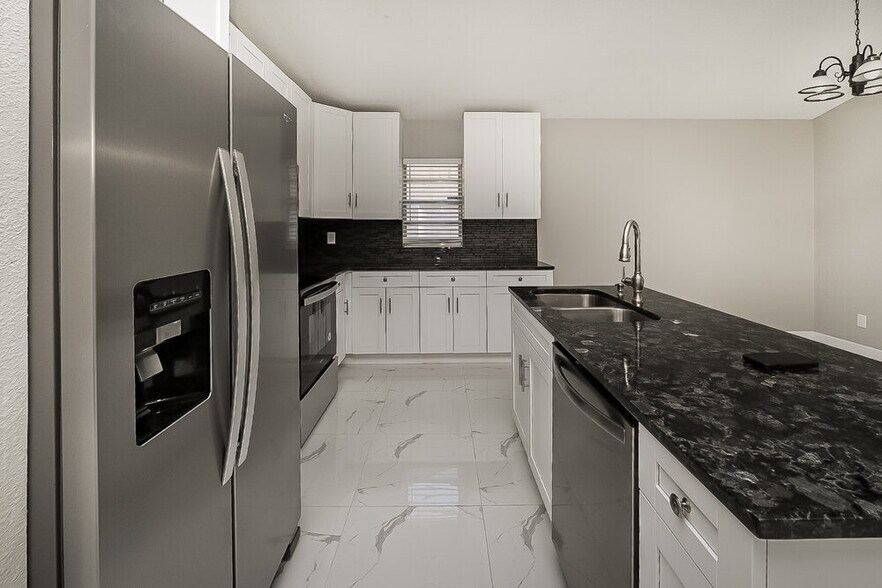 Building Photo - 1735 Tarah Trace Dr