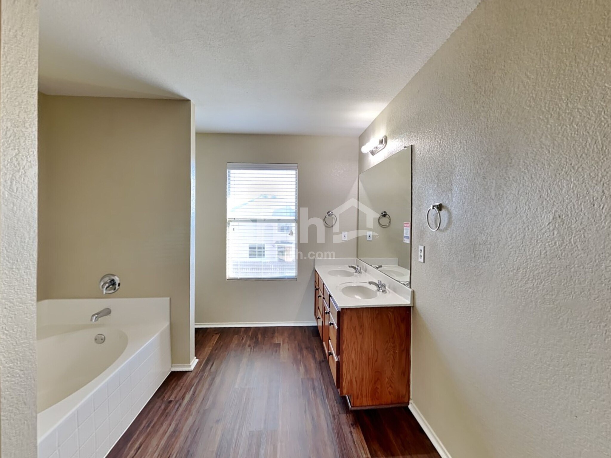 Building Photo - 9829 Sparrow Hawk Ln