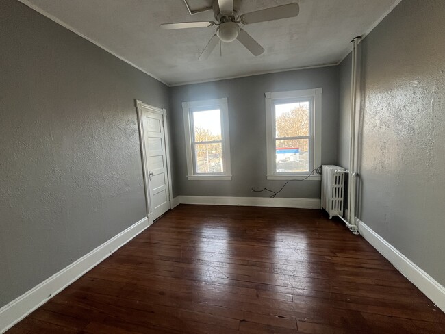 Bedroom 2 - 989 Capitol Ave