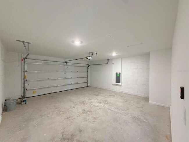 Building Photo - 4746 Katrina Dr