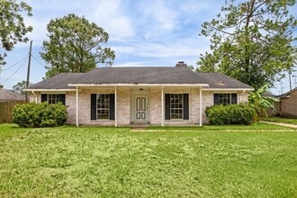 Building Photo - 503 Mary Ann Dr